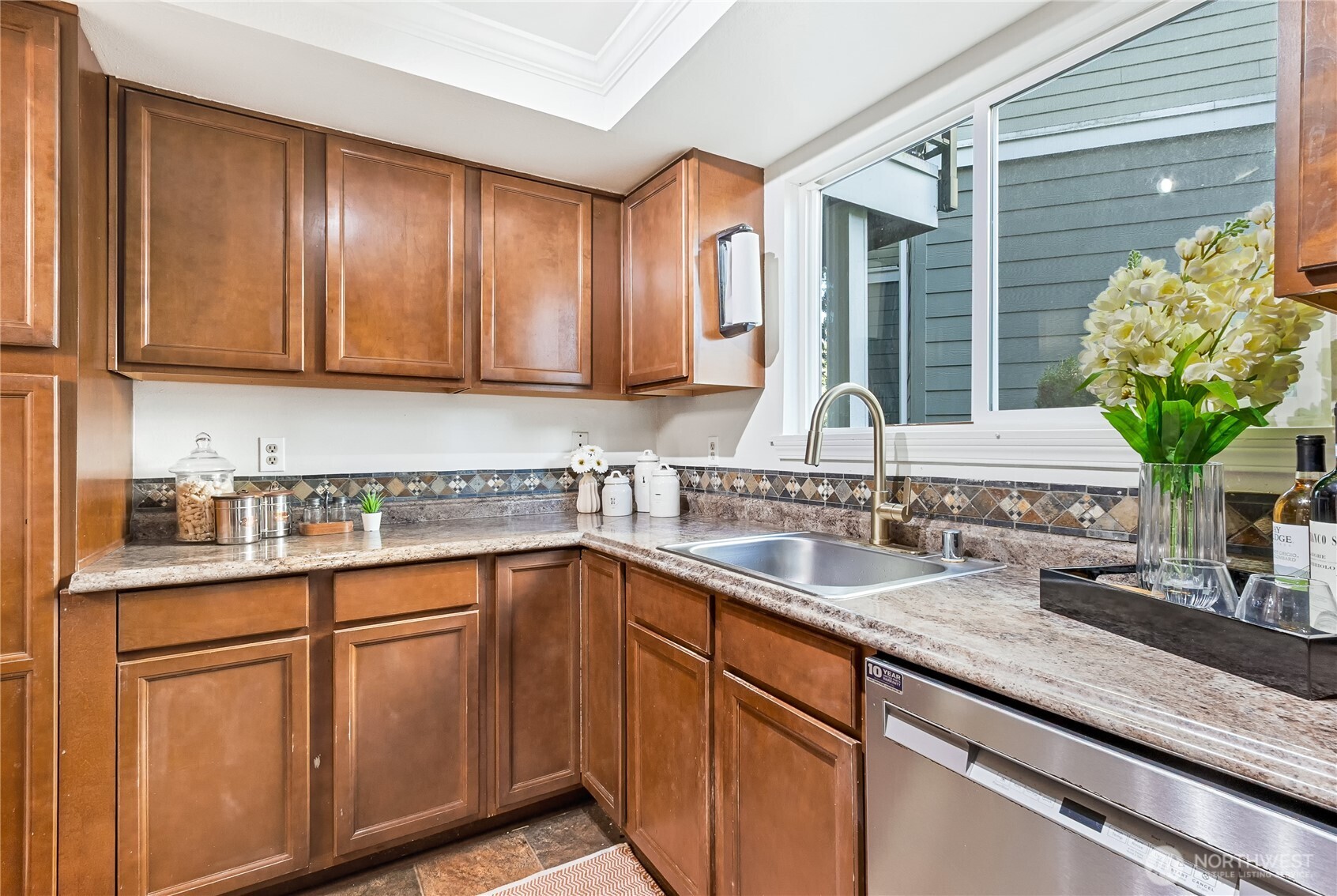 820 Cady Road, Unit B101 Everett, WA 98203 - Photo 8 of 31