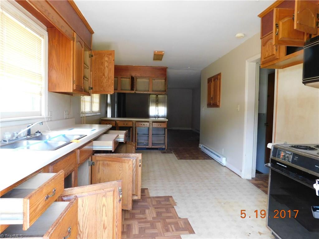 3501 Pine Valley Road High Point, NC 27265 - Photo 11 of 27