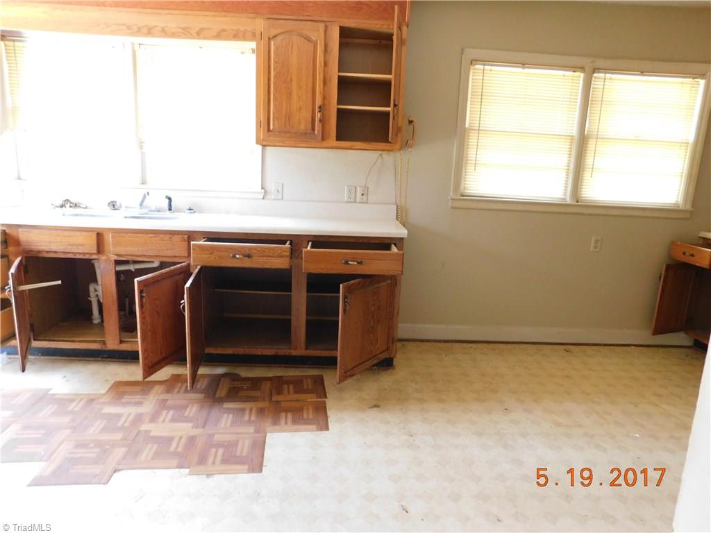 3501 Pine Valley Road High Point, NC 27265 - Photo 23 of 27