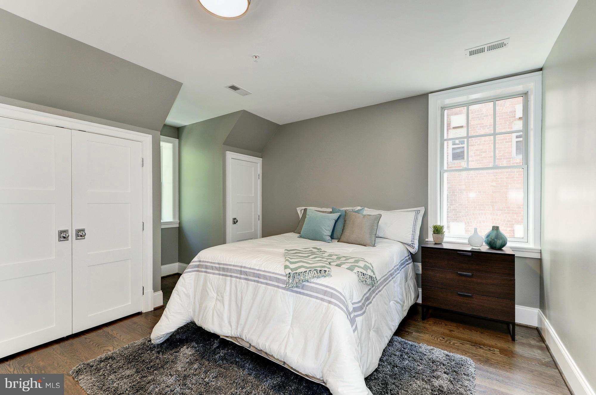 Bedroom (Master)