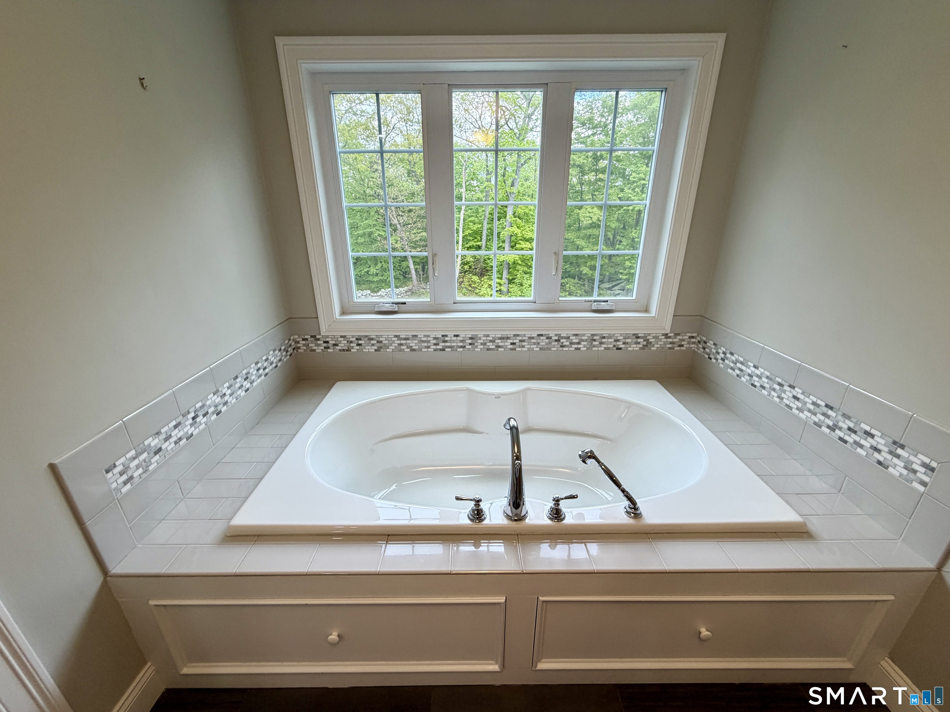 7 Jet Brook Road Newtown, CT 06470 - Photo 14 of 39