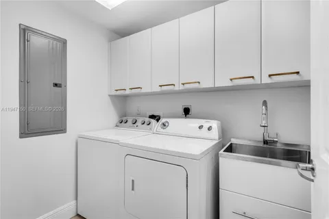 $1,700,000 | 3101 South Ocean Drive, Unit 2605, Hollywood, FL 33019