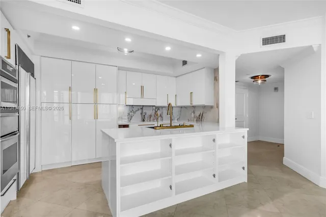 $1,800,000 | 3101 South Ocean Drive, Unit 2605, Hollywood, FL 33019