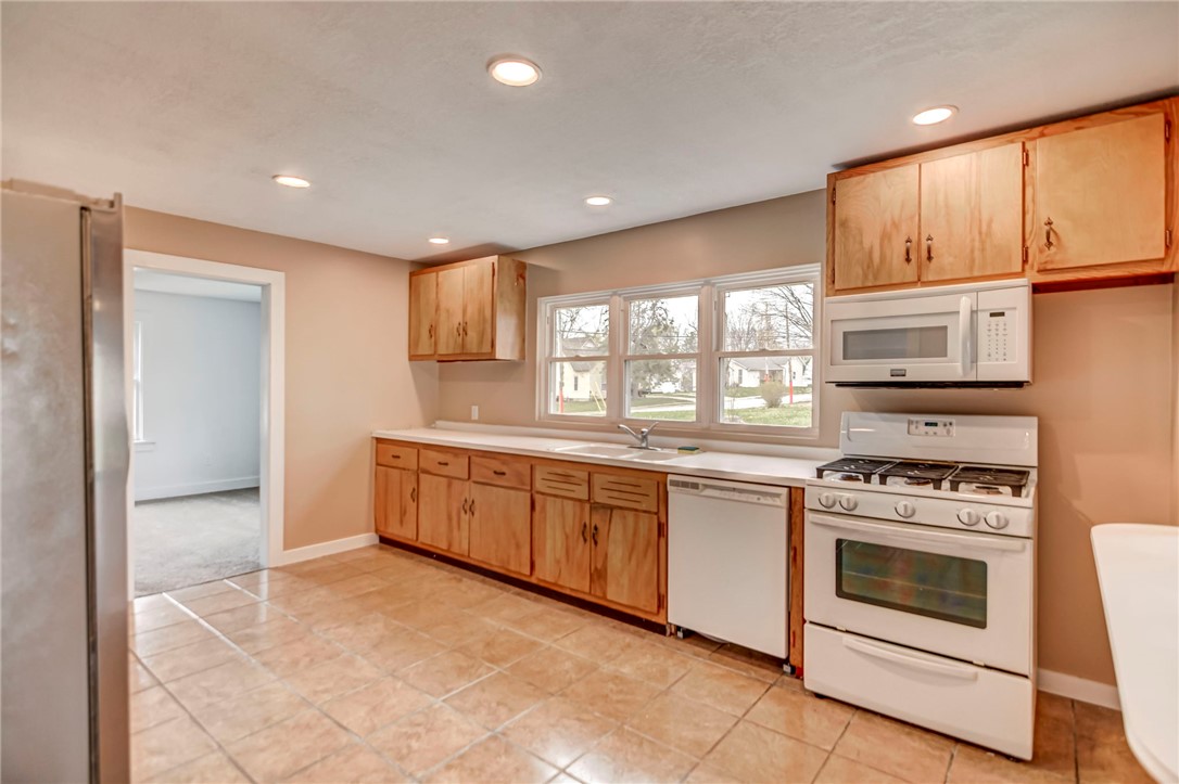 140 Bell Street Mount Zion, IL 62549 - Photo 7 of 22