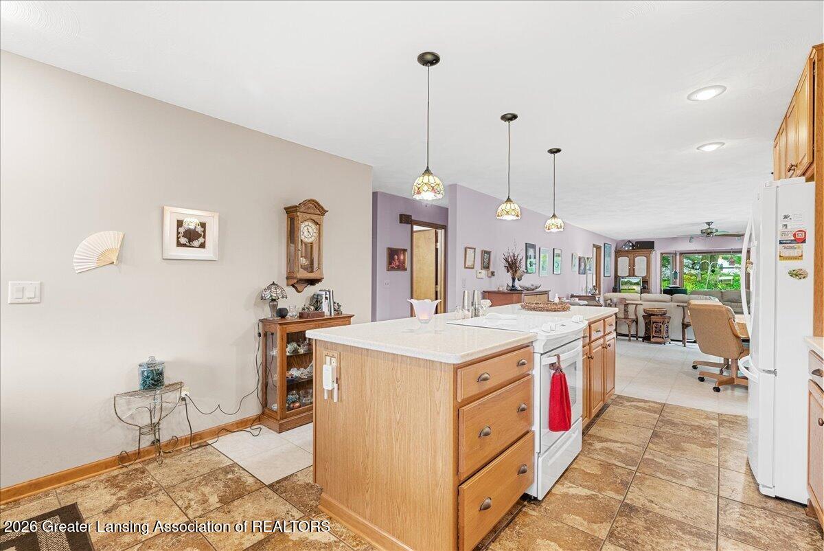 628 Jones Street Grand Ledge, MI 48837 - Photo 9 of 40 24-Media Jett - 28