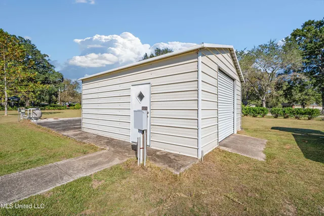 $269,900 | 7605 Methodist Church Road, Moss Point, MS 39562