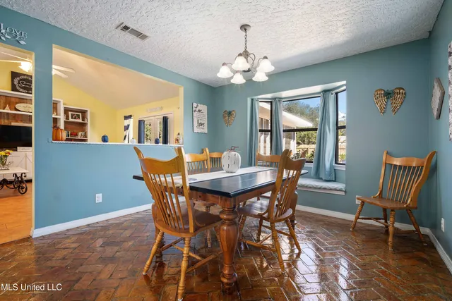 $269,900 | 7605 Methodist Church Road, Moss Point, MS 39562