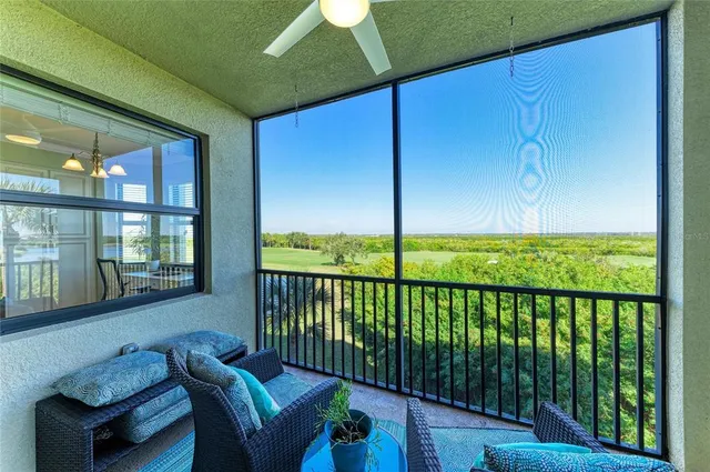 $289,000 | 7121 River Hammock Drive, Unit 306, Bradenton, FL 34212