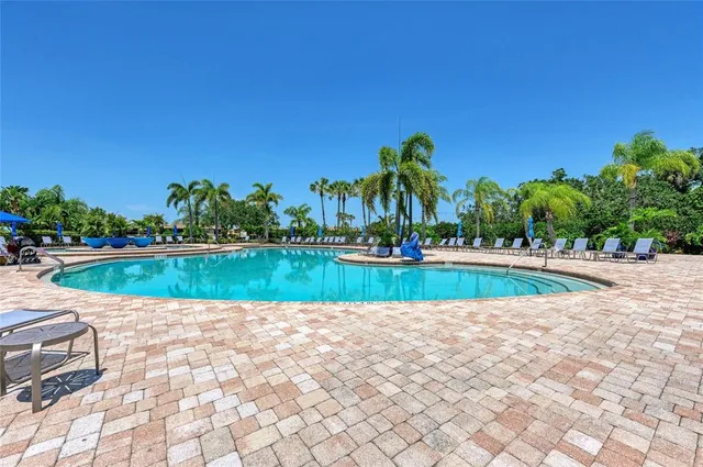 $289,000 | 7121 River Hammock Drive, Unit 306, Bradenton, FL 34212