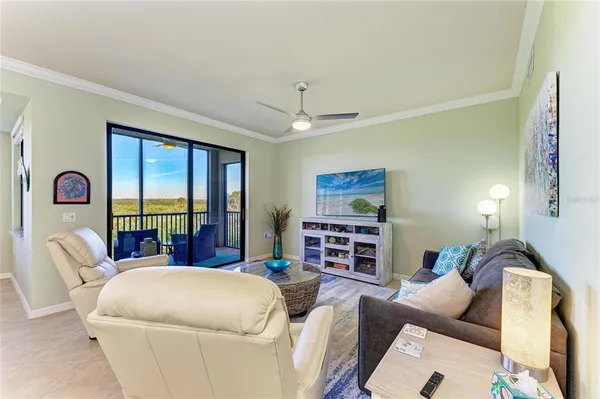 $259,000 | 7121 River Hammock Drive, Unit 306, Bradenton, FL 34212