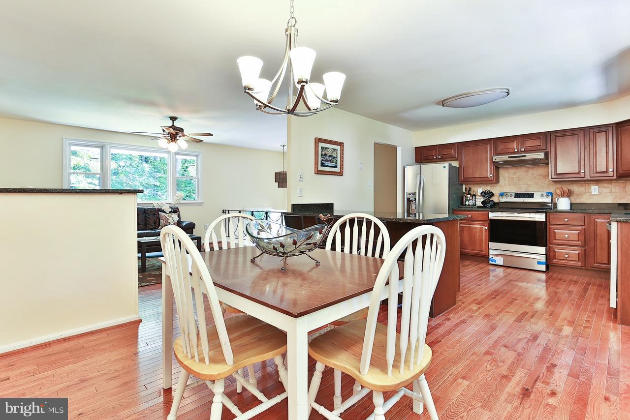 7905 Colonial Lane Clinton, MD 20735 - Photo 17 of 23 Kitchen