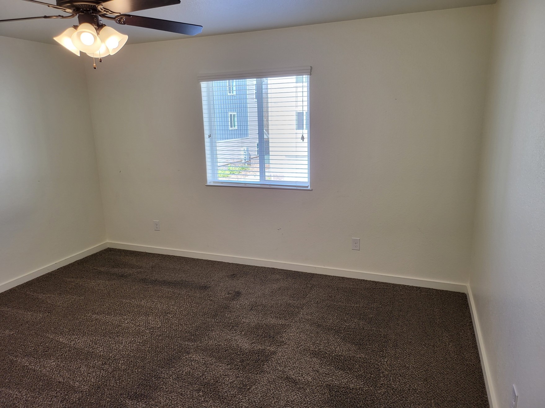 21155 Gosling Road, Unit 45B Spring, TX 77388 - Photo 12 of 33 an empty room with a window
