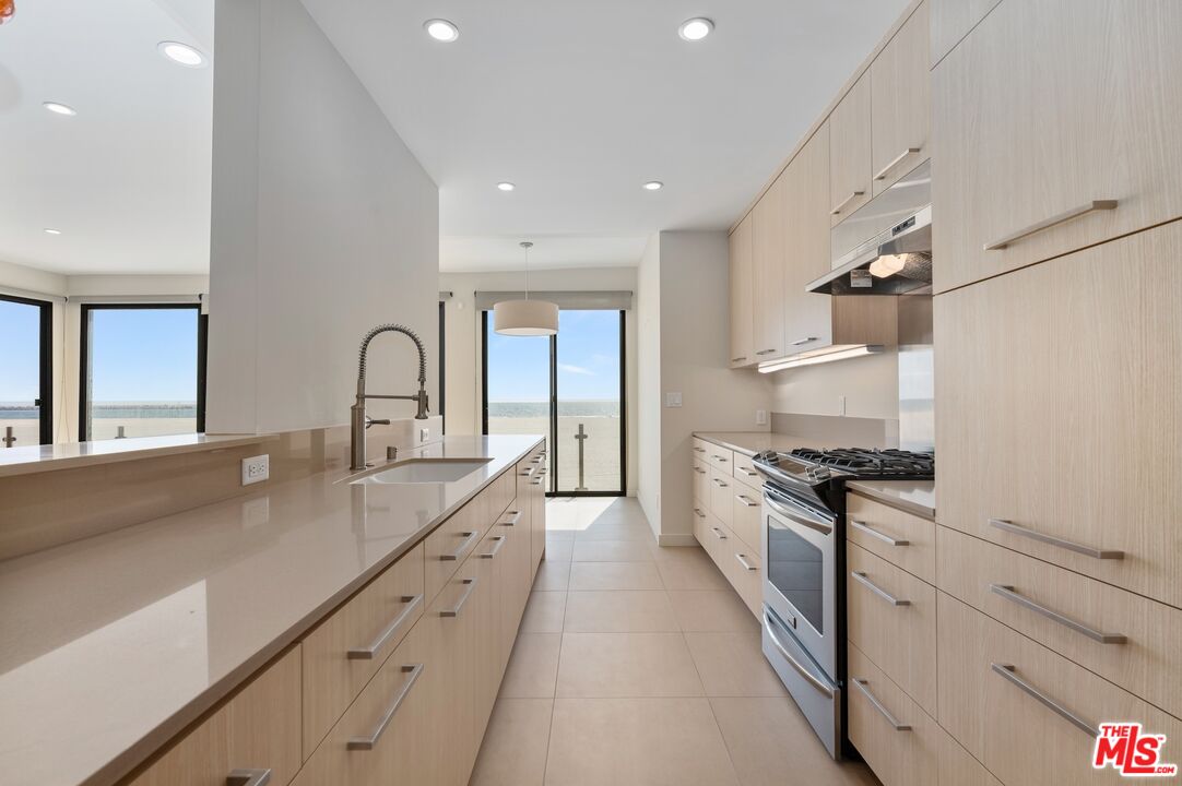 1 Northstar Street, Unit 101 Marina del Rey, CA 90292 - Photo 6 of 22