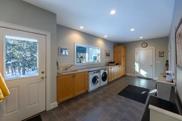 $1,700,000 | 10 Dairy Lane, Hanover, NH 03755