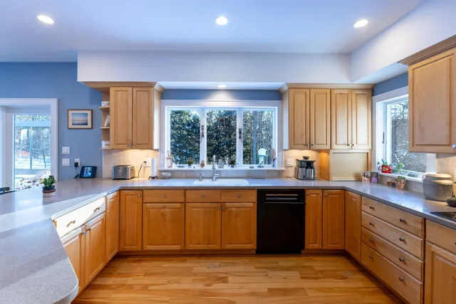 $1,700,000 | 10 Dairy Lane, Hanover, NH 03755