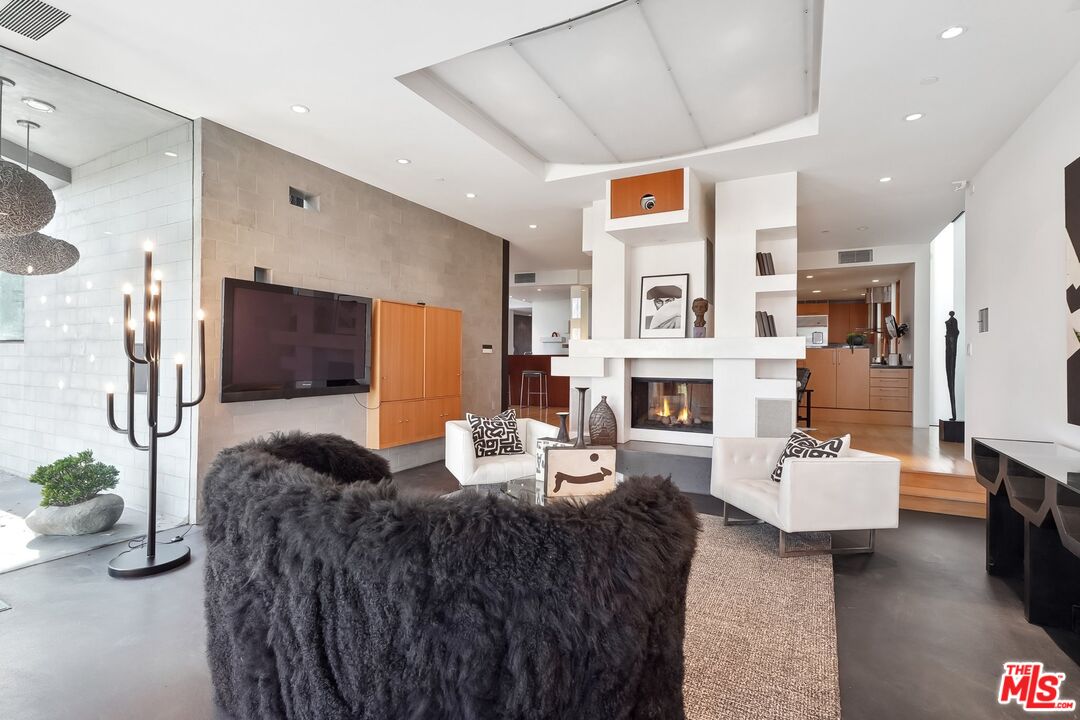 2238 Stradella Road Los Angeles, CA 90077 - Photo 12 of 75