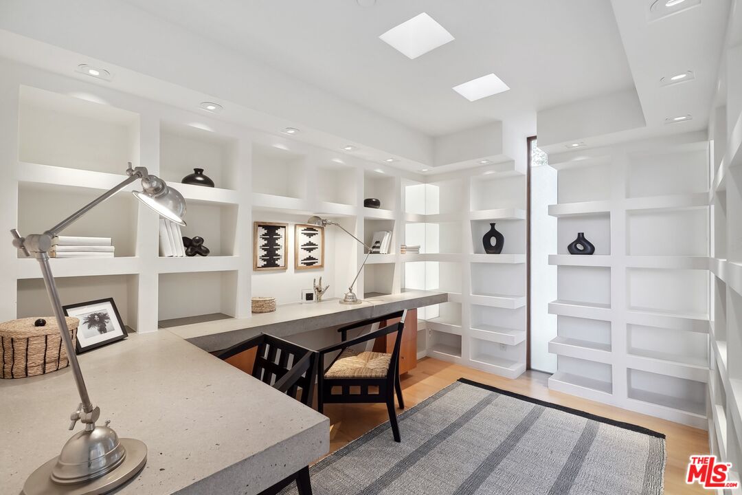 2238 Stradella Road Los Angeles, CA 90077 - Photo 24 of 75