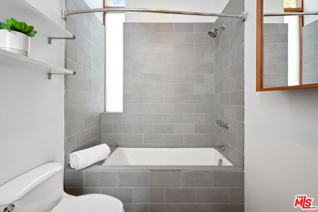 2238 Stradella Road Los Angeles, CA 90077 - Photo 32 of 75