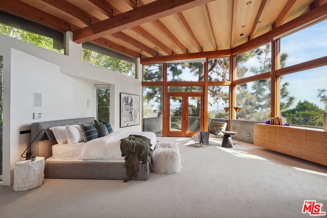 2238 Stradella Road Los Angeles, CA 90077 - Photo 37 of 75