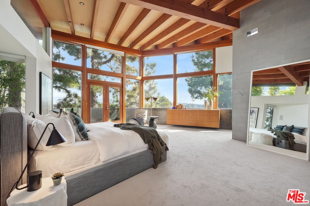 2238 Stradella Road Los Angeles, CA 90077 - Photo 38 of 75