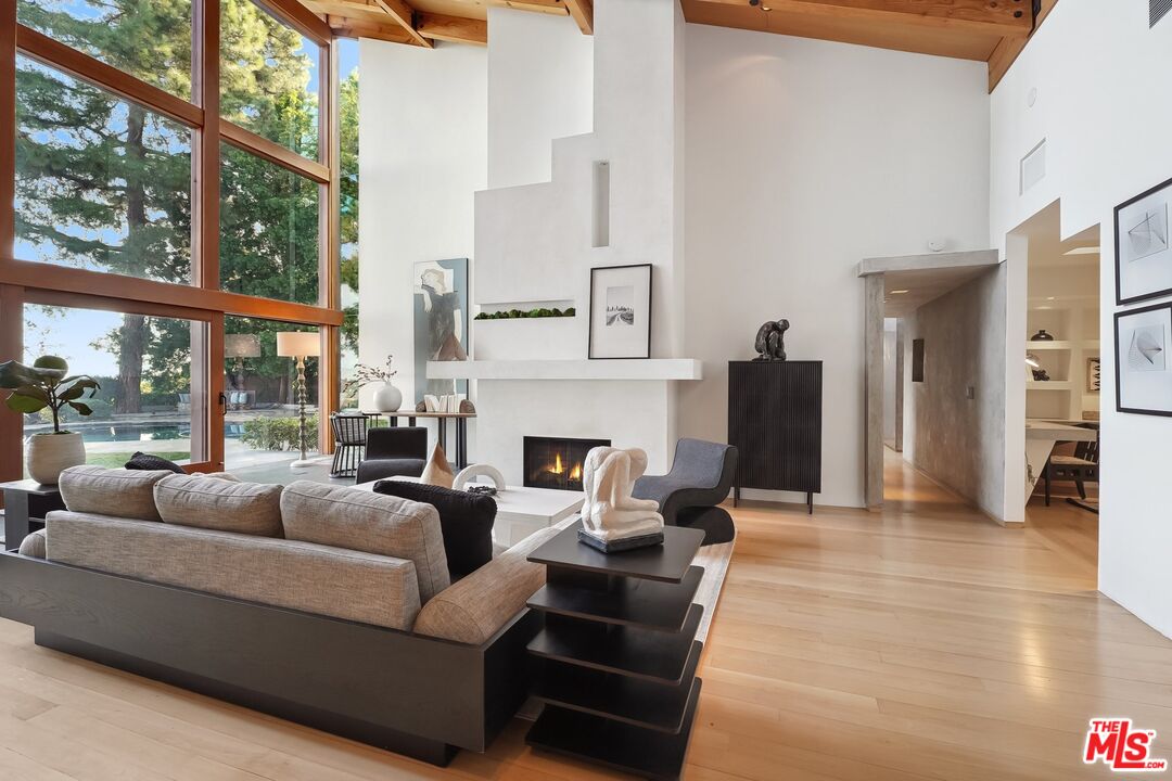 2238 Stradella Road Los Angeles, CA 90077 - Photo 4 of 75
