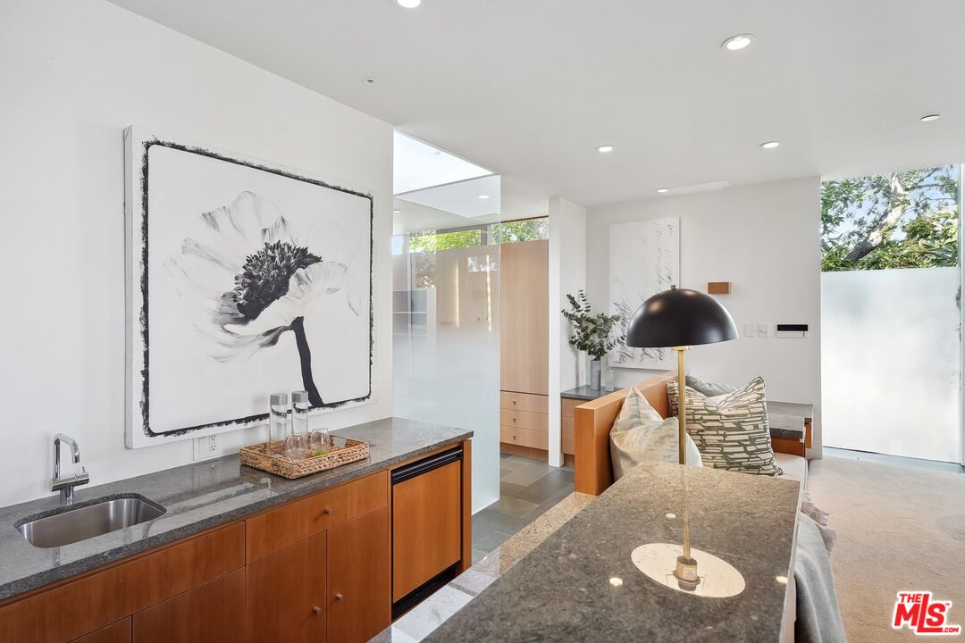 2238 Stradella Road Los Angeles, CA 90077 - Photo 42 of 75