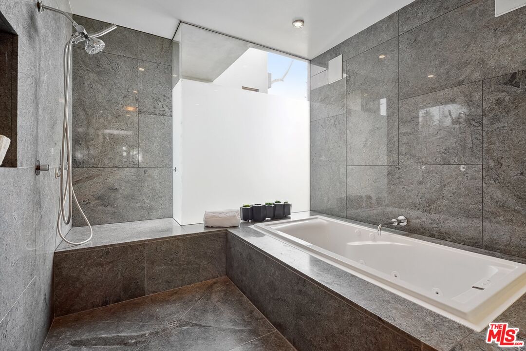 2238 Stradella Road Los Angeles, CA 90077 - Photo 47 of 75