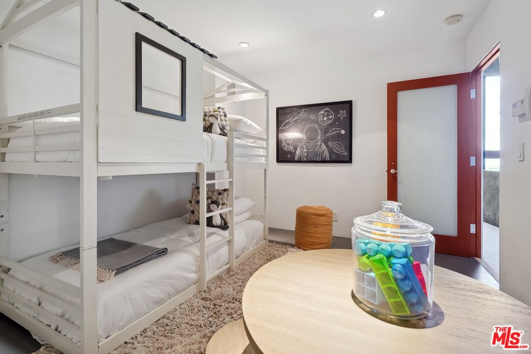 2238 Stradella Road Los Angeles, CA 90077 - Photo 48 of 75