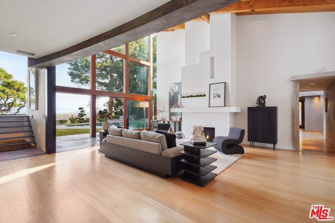 2238 Stradella Road Los Angeles, CA 90077 - Photo 6 of 75