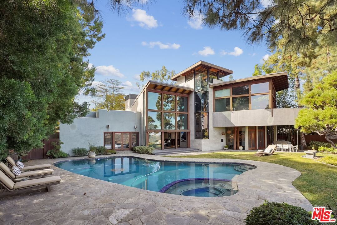 2238 Stradella Road Los Angeles, CA 90077 - Photo 68 of 75