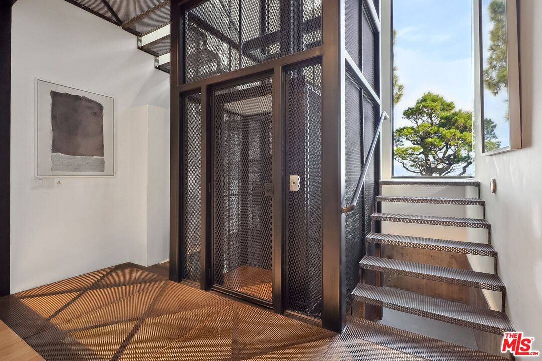 2238 Stradella Road Los Angeles, CA 90077 - Photo 8 of 75