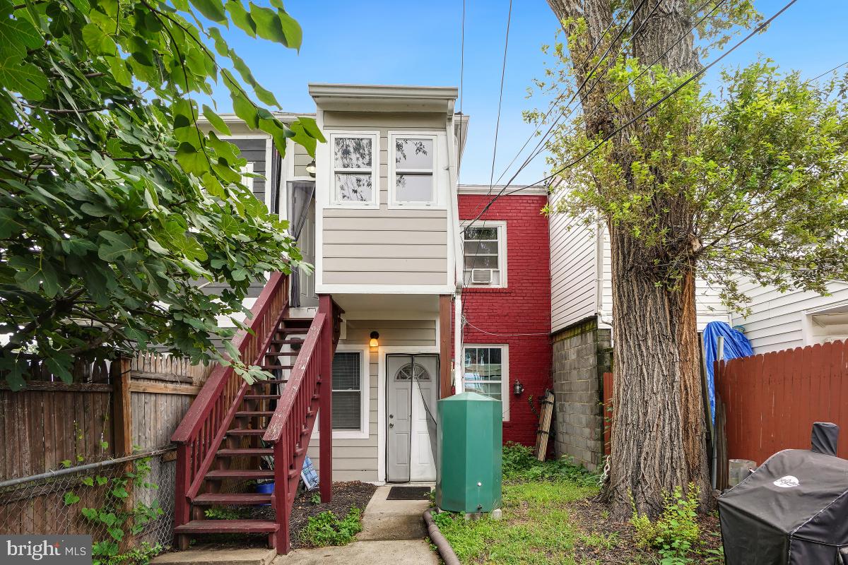 330 20th Street Northeast, Unit A Washington, DC 20002 - Photo 4 of 18