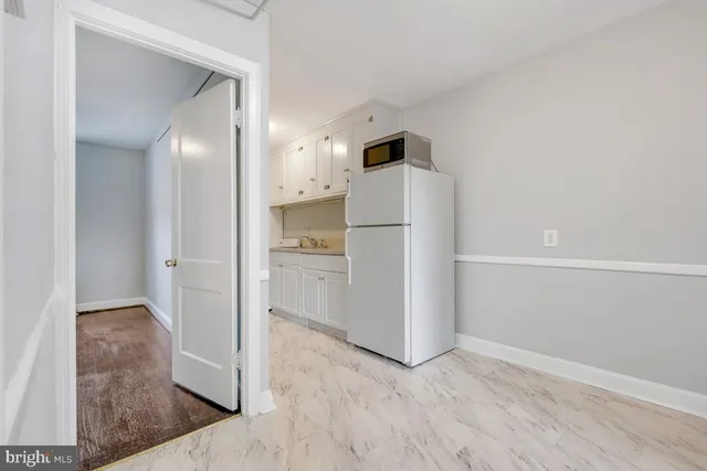 $2,050 | 330 20th Street Northeast, Unit A, Washington, DC 20002