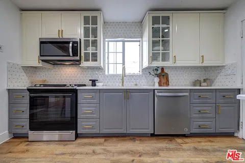 $1,299,000 | 11948 Culver Drive, Culver City, CA 90230