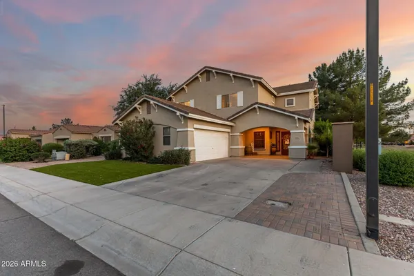 $725,000 | 1271 East Canyon Creek Drive, Gilbert, AZ 85295
