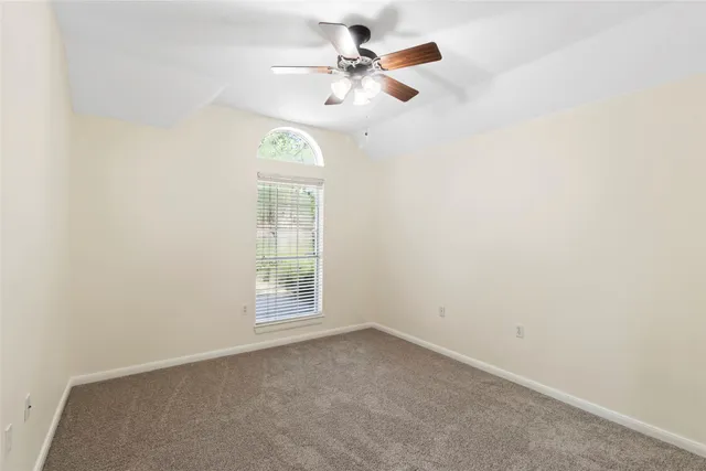 $350,000 | 915 West Palmcrest Court, Pearland, TX 77584