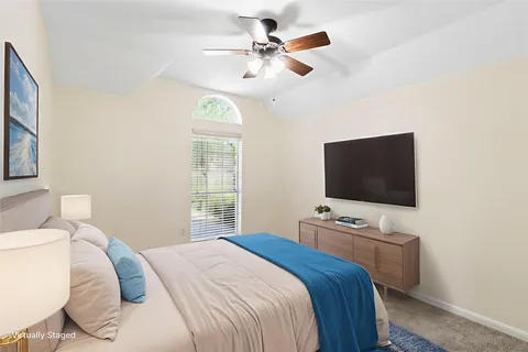 $350,000 | 915 West Palmcrest Court, Pearland, TX 77584