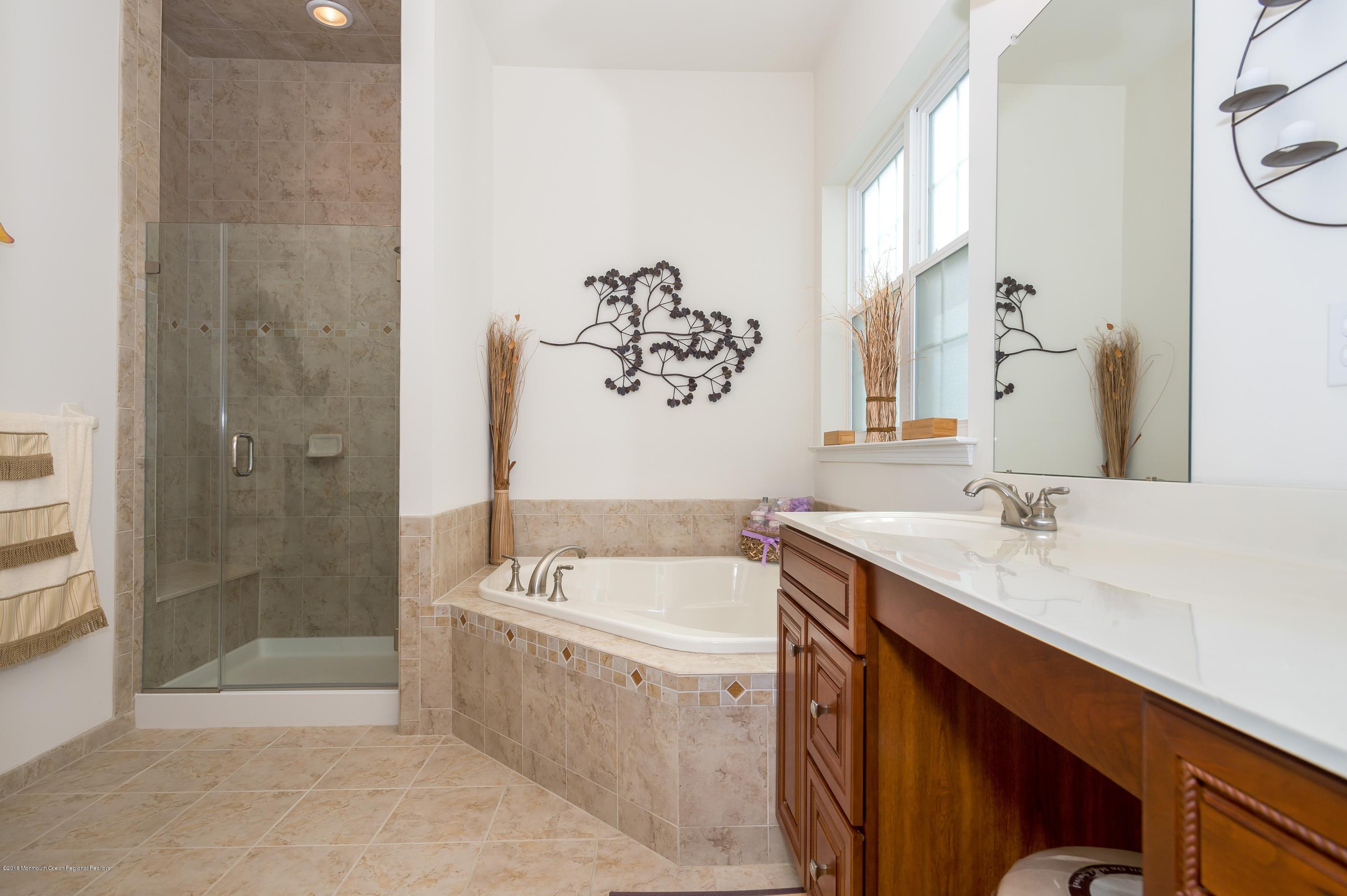 39 Kings Mill Road Monroe Township, NJ 08831 - Photo 11 of 26 Master Bath