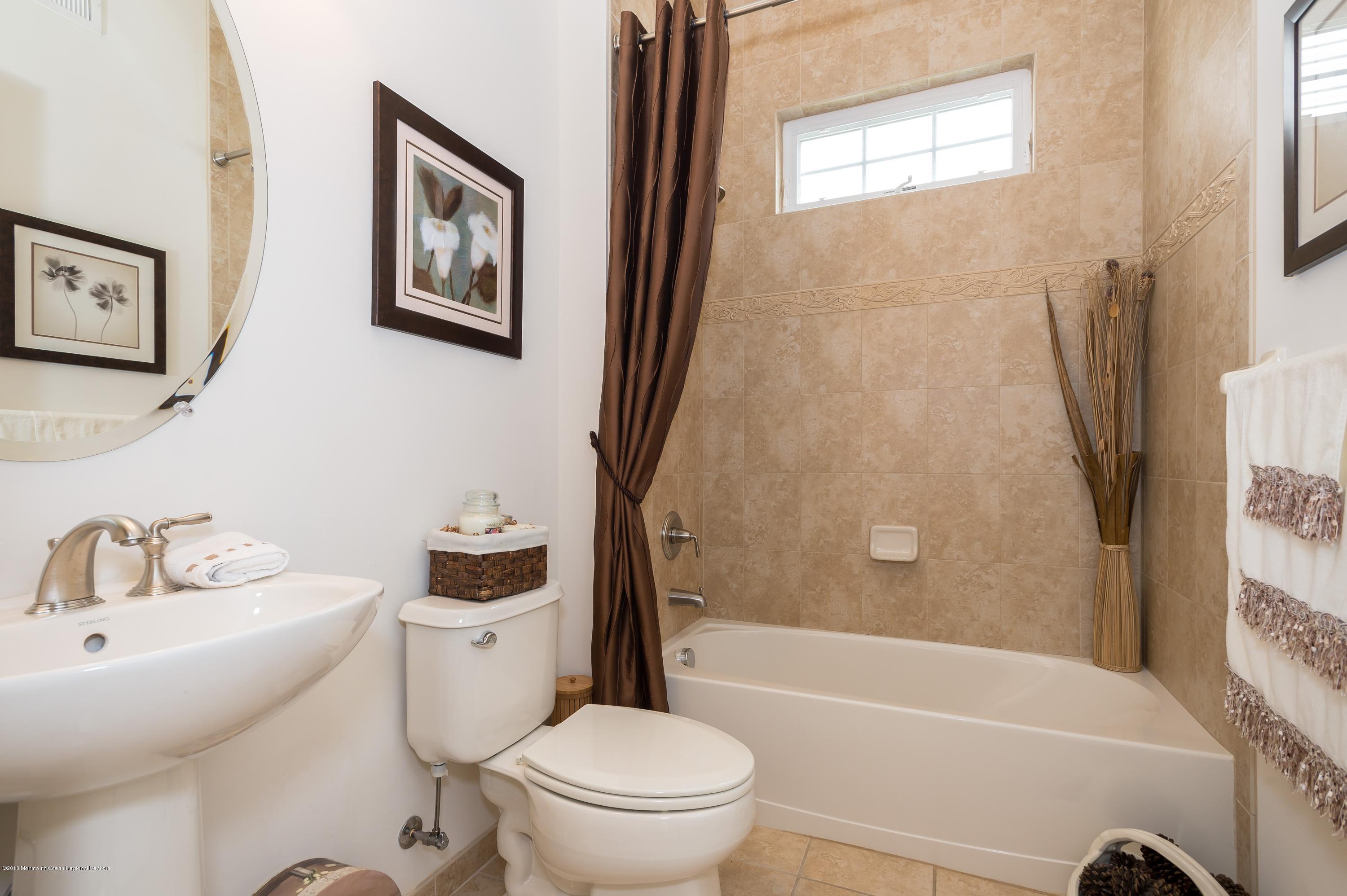 39 Kings Mill Road Monroe Township, NJ 08831 - Photo 15 of 26 Guest Full Bath