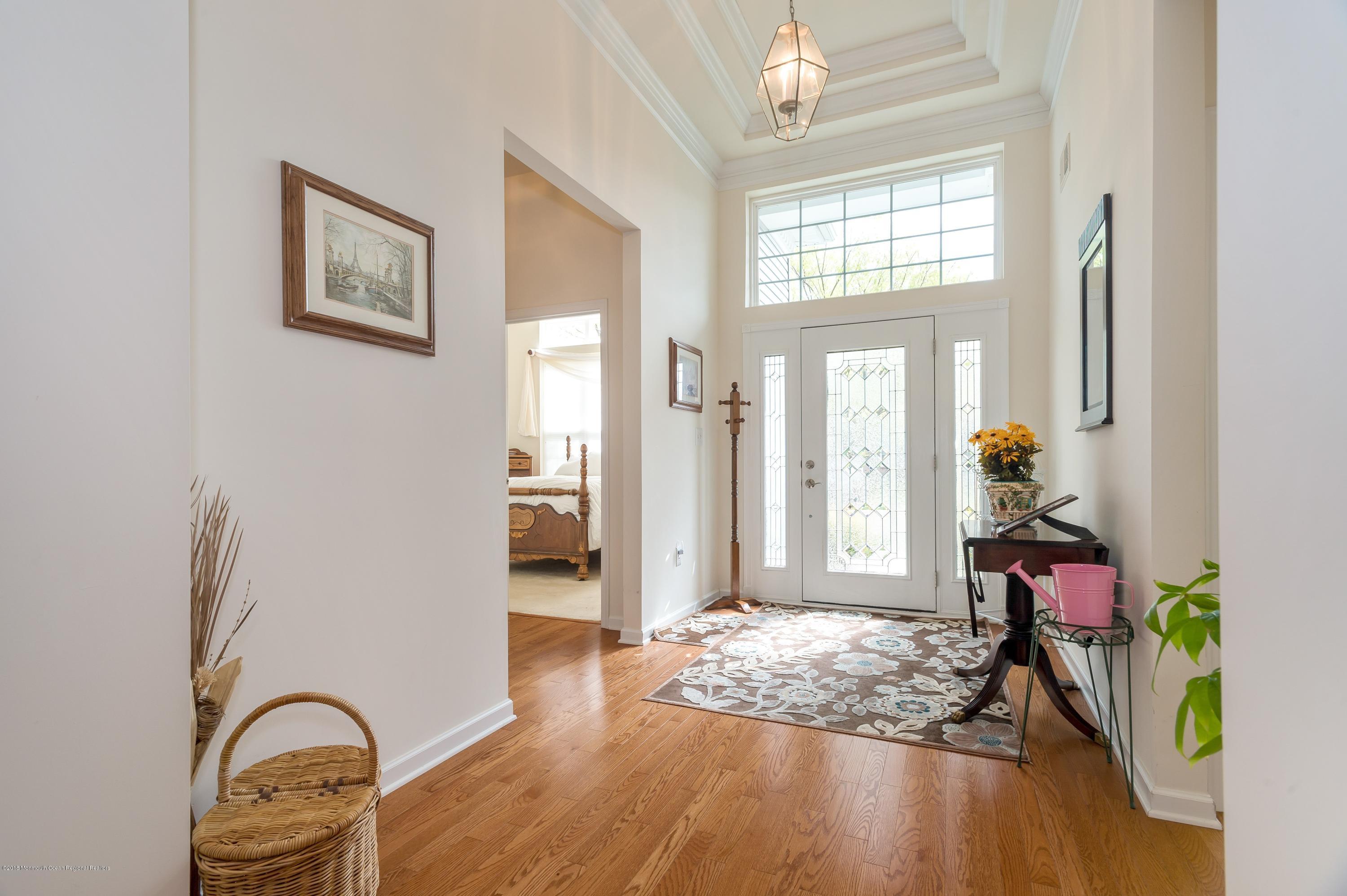 39 Kings Mill Road Monroe Township, NJ 08831 - Photo 2 of 26 Entryway