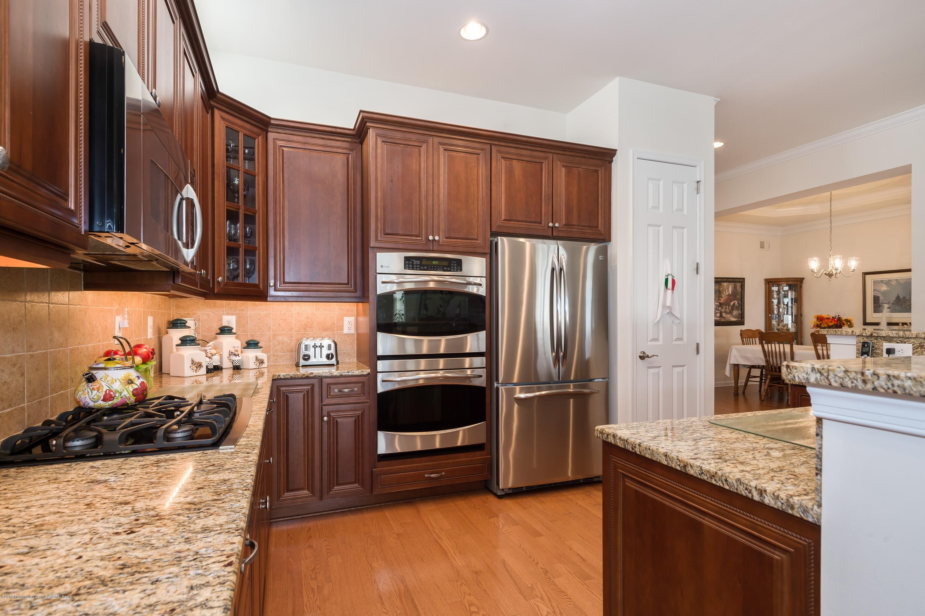 39 Kings Mill Road Monroe Township, NJ 08831 - Photo 5 of 26 Another Angle of the Fabulous Kitchen