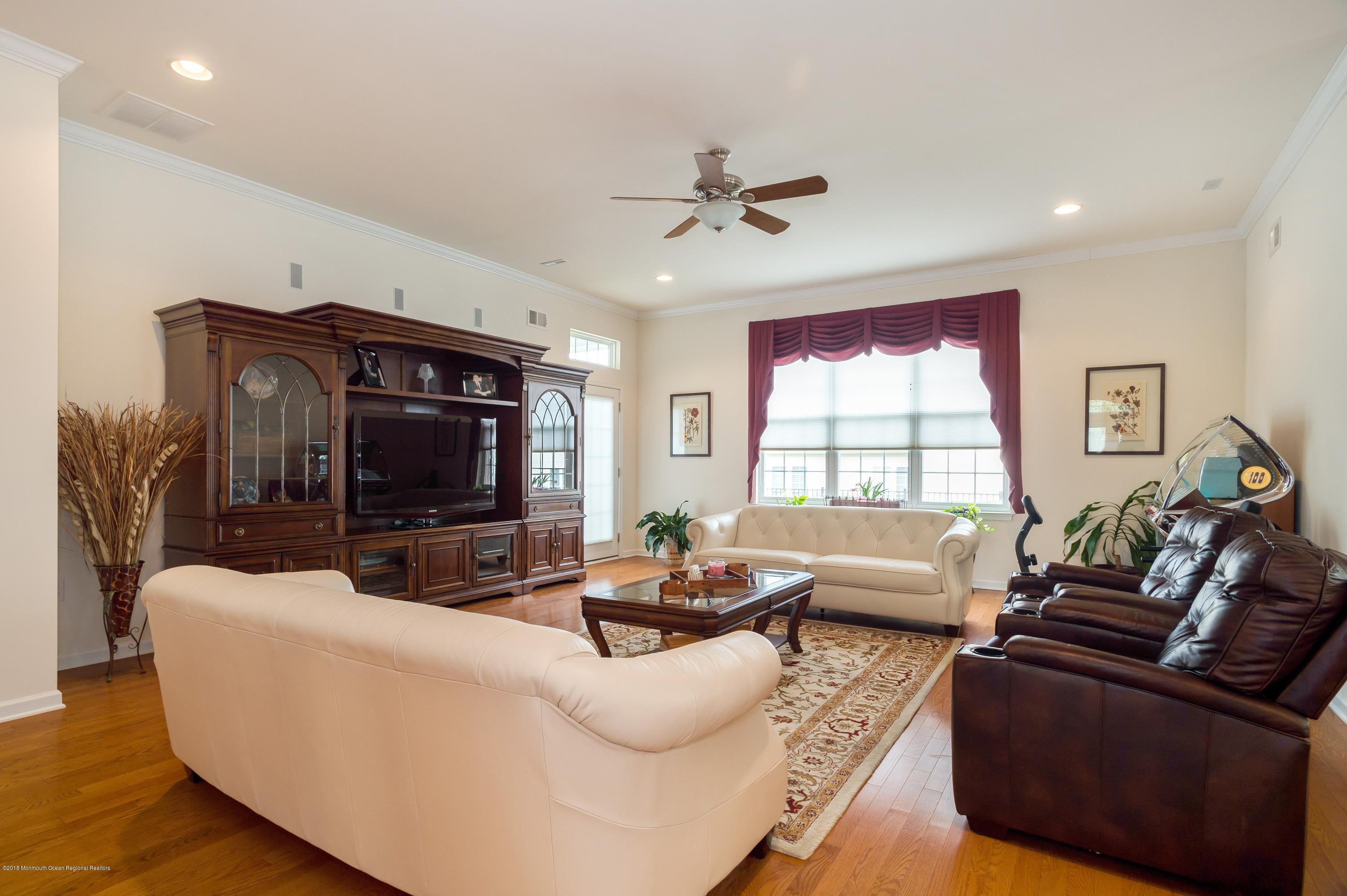 39 Kings Mill Road Monroe Township, NJ 08831 - Photo 9 of 26 Great Room