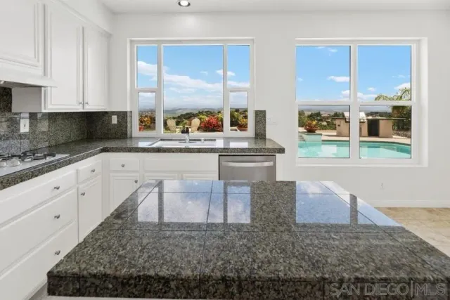 $4,888 | 16998 Obsidian Drive, Ramona, CA 92065