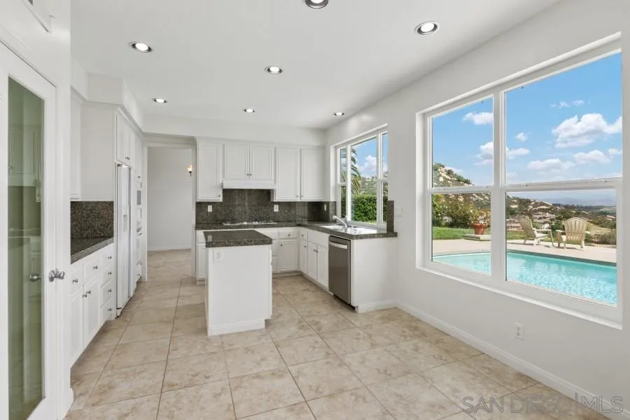 16998 Obsidian Drive Ramona, CA 92065 - Photo 15 of 58