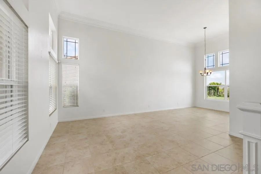 16998 Obsidian Drive Ramona, CA 92065 - Photo 8 of 58