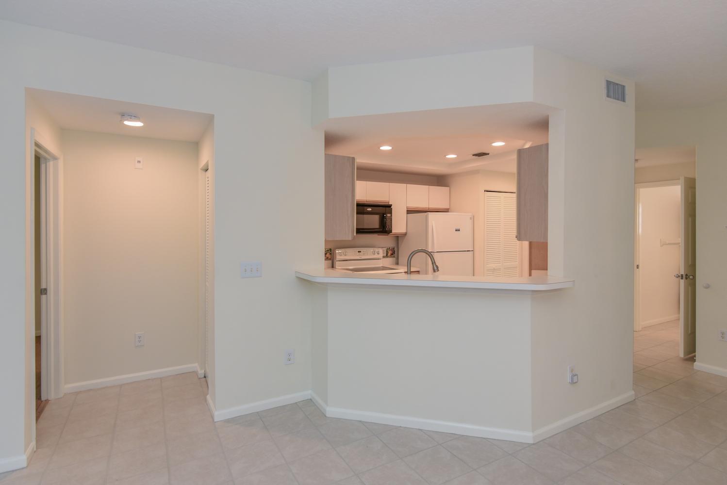 201 Muirfield Court, Unit 201E Jupiter, FL 33458 - Photo 8 of 28 011-001-201 Muirfield Ct-1498x1000