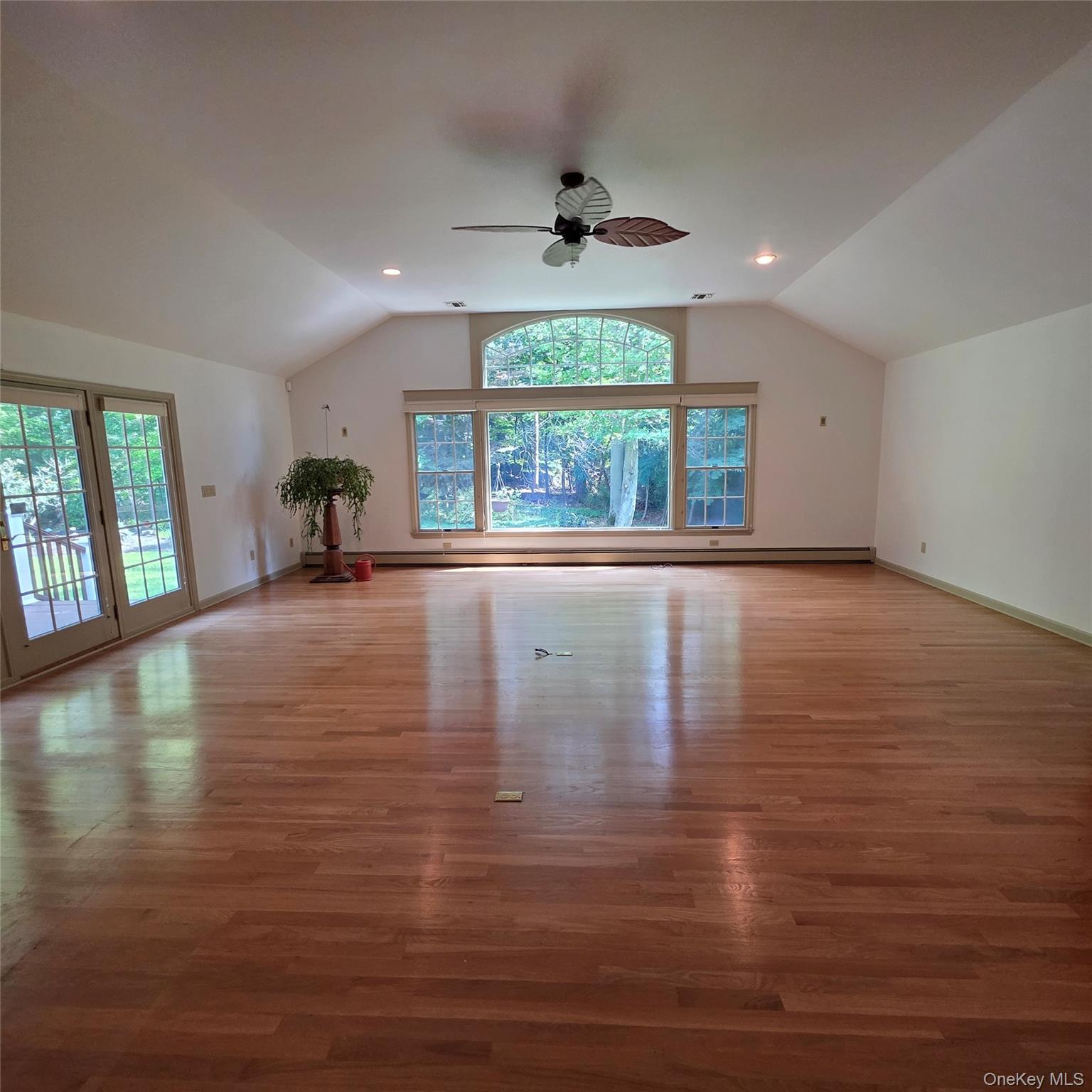 9 Cliff Road Port Jefferson, NY 11777 - Photo 12 of 31 Gallery Image 12
