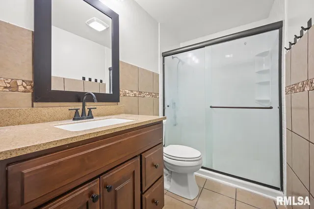 $2,200 | 6822 North Kimberly Drive, Peoria, IL 61614