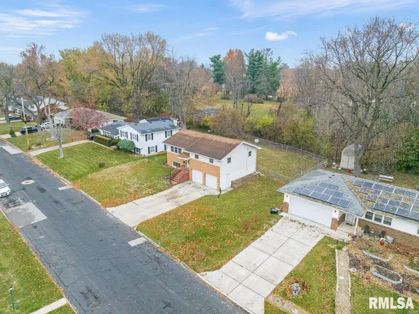 $2,150 | 6822 North Kimberly Drive, Peoria, IL 61614