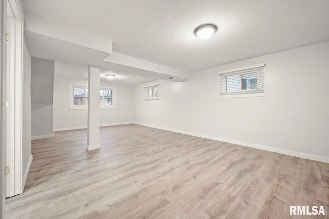 $2,200 | 6822 North Kimberly Drive, Peoria, IL 61614